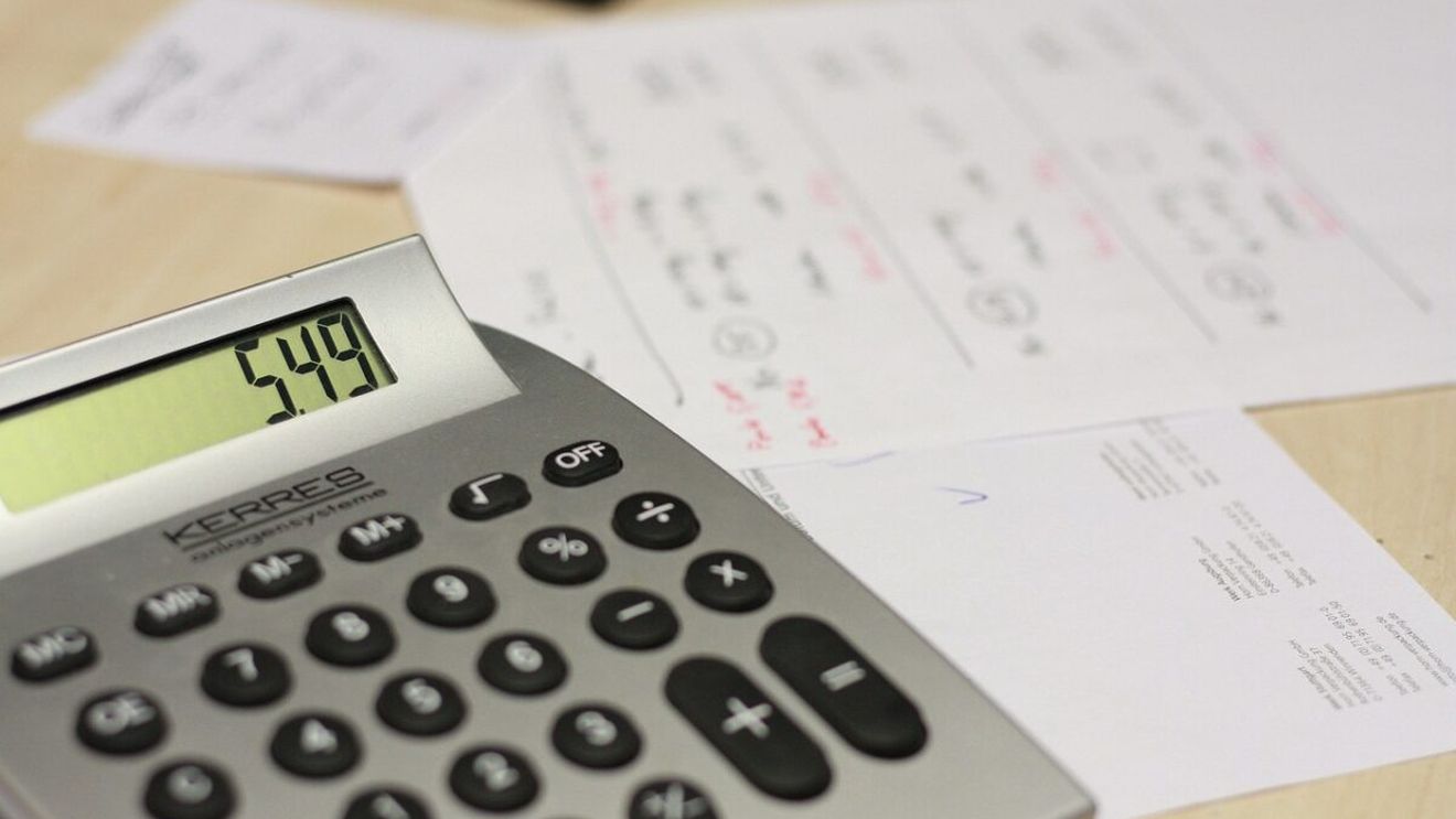 Au furat curent la propriu! Descoperirea șocantă făcută de o familie, după ce a primit o factură de 4.750 € la electricitate