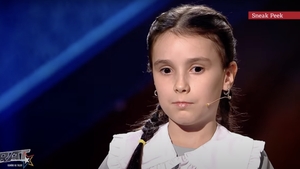 Ce a răspuns Kira Curteanu când Mihai Bobonete a întrebat-o ce culoare au ochii lui Dumnezeu. Jurații de la Românii au talent au rămas MASCĂ!