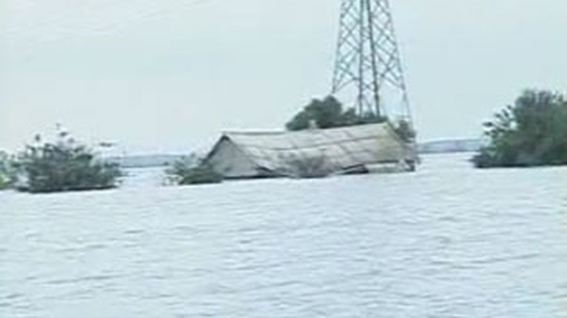 Imagini apocaliptice! Aproape toate casele din Ceatalchioi, Tulcea, puse la pamant de ape