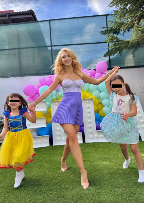 Andreea Bălan a „spart” banii la ziua Ellei. Petrecere grandioasă la aniversarea micuţei. VIDEO