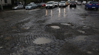 Te-ai saturat de piatra cubica din zona Aviatorilor? Semneaza aici petitia