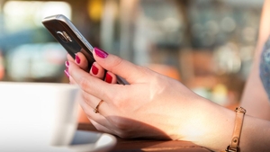 Cum s-a răzbunat o româncă pe o femeie care a vrut să-i spargă contul de Instagram: "Să îmi spui de pe care card să îţi dau"