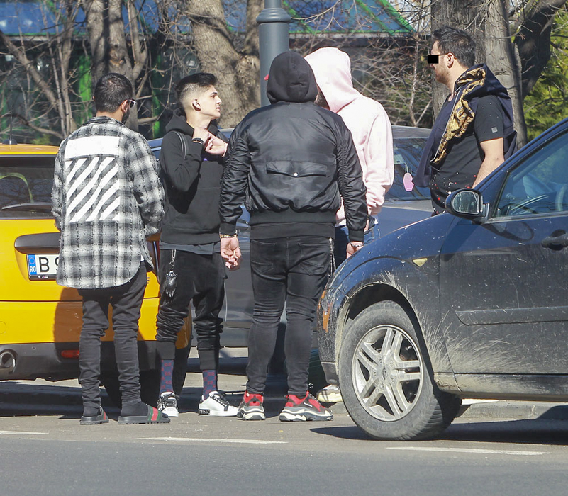 Abi “Regele României” și prietenii lui