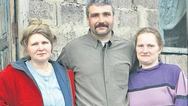 Cu psihicul la pământ! Familia lui George Chirilă, bărbatul care a făcut 15 copii cu două surori, s-a apucat de meditație