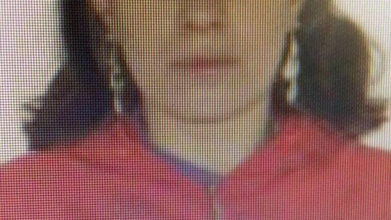 Imagini de la înmormântarea Alexandrei şi a fiicelor ei! Detaliu care le-a atras atenţia tuturor