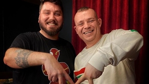 Micutzu a primit mesaje halucinante de la un fan înrăit și le-a făcut publice! Replicile sale nu pot fi spuse la TV