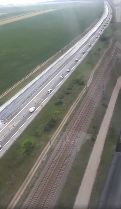 Se circulă în coloană pe Autostrada Soarelui! Românii au luat cu asalt drumul spre mare, chiar în prima zi a noilor măsuri de relaxare