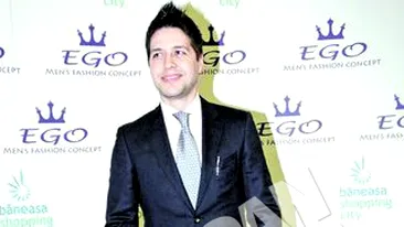 Aflat in pragul divortului, Jorge pare sa-si fi refacut deja viata amoroasa. I-a cumparat unei femei o limuzina, cu banii jos