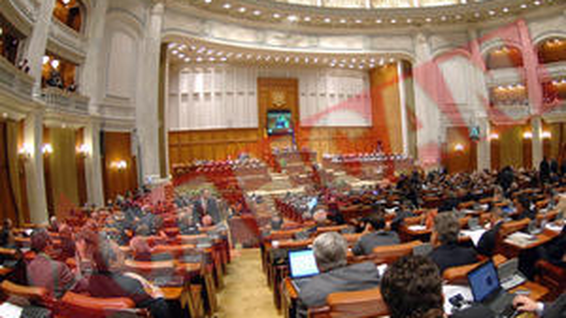 Pana la Guvern, Basescu trebuie sa "inhate" sefia Parlamentului