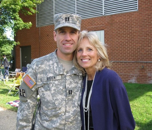 Cine este Jill Biden, Prima Doamnă a S.U.A. Noul președinte se află la a doua căsătorie, după ce a trăit o dramă