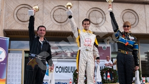 Roxana Ciuhulescu a castigat locul al treilea la automobile diesel intr-o etapa a Campionatului National de Viteza in coasta Dunlop 2011