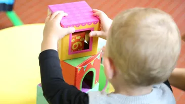 Au început înscrierile pentru creșe și grădinițe pentru anul școlar 2024-2025. De ce acte au nevoie părinții