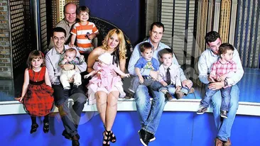 Seniorii Carcotasi s-au pozat alaturi de juniorii lor