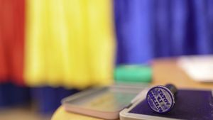 Program strict la alegerile locale din 7 decembrie 2025. Românii care vin târziu la urne, blocați la ușă!