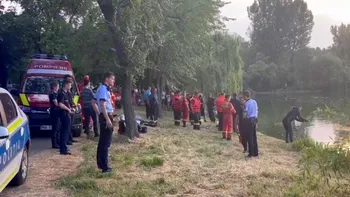 Tragedie în parcul Tineretului din București! Un tânăr a murit înecat după ce a intrat în lac să se răcorească