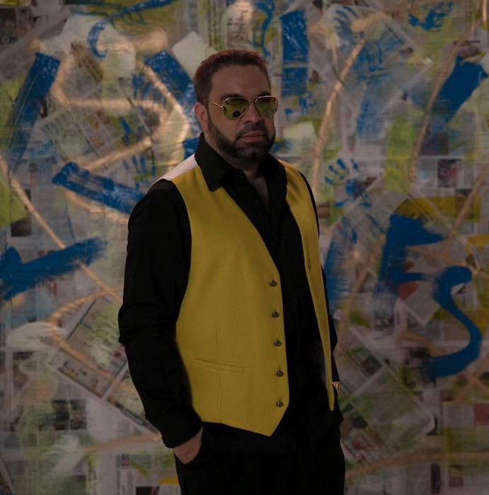 Florin Salam cânta pe scenă în timp ce mai mulți interlopi își reglau conturile într-o răfuială sângeroasă