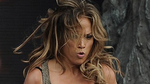 Nici Jennifer Lopez nu mai e ce-a fost! Solista s-a ingrăsat vizibil si pare imbătrânită. Cum a apărut la ultimul concert