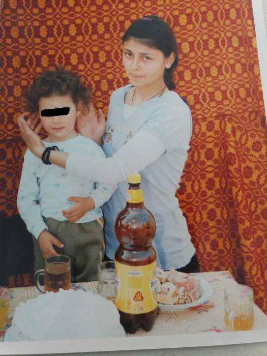 Alina a crescut la Ostroveni până să ajungă la Bucureşti