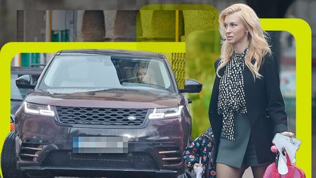 Andreea Bălan e bombă-sexy la 39 de ani! A ”defilat” cu cea mai scurtă fustiță, iar imaginile sunt incendiare