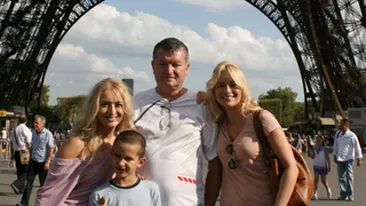 Laura Cosoi a facut furori in Franta: Am fost cu tatal, fratele si sora mea in vacanta si toate bliturile erau indreptate spre noi