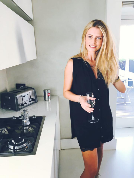 Alexandra Stoian a fost cerută de soţie, însă amână nunta
