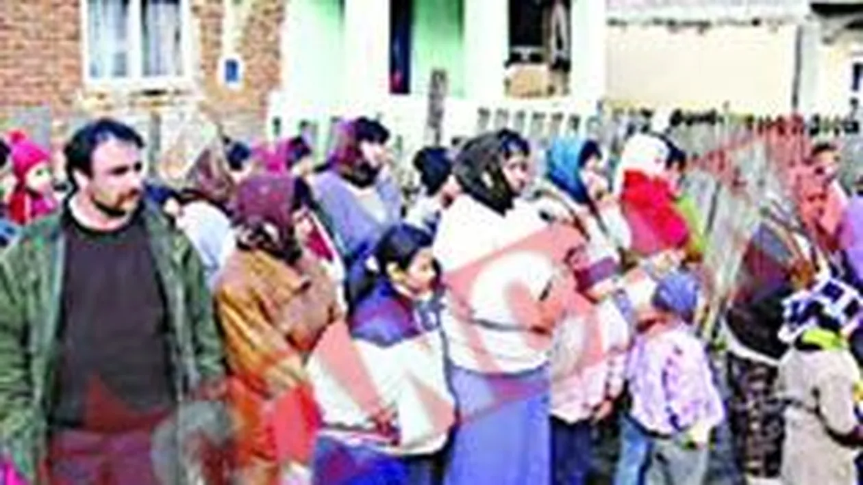 Rromii i-au scos din minti pe maghiarii din Capeni