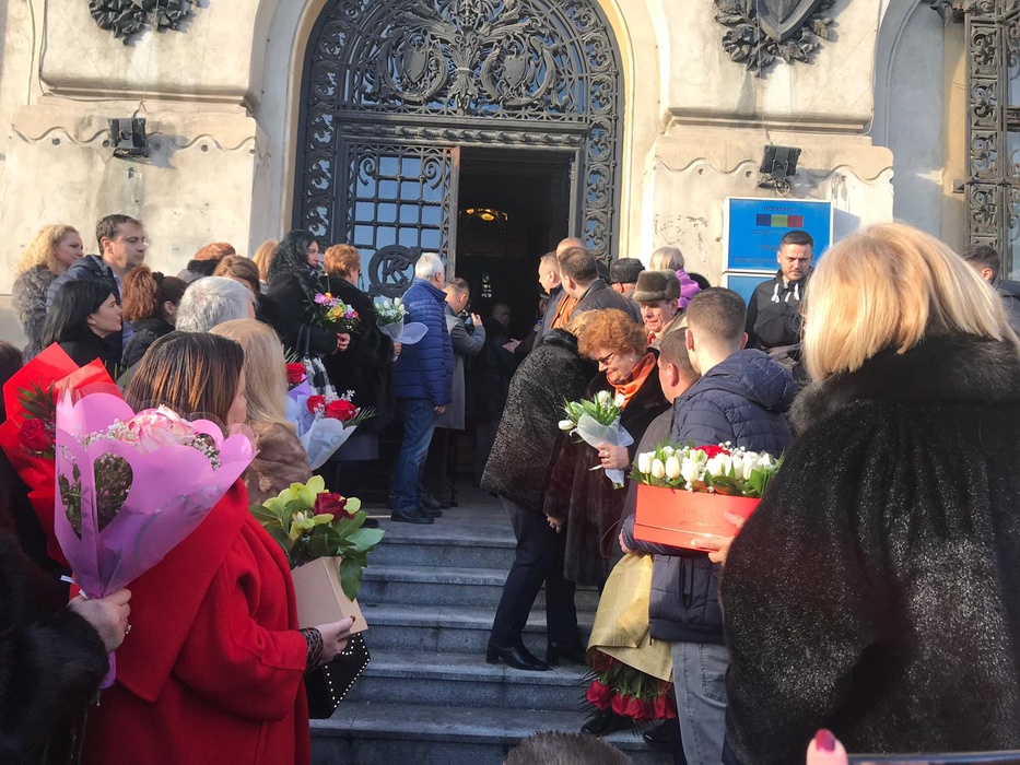 Primele imagini cu Lia Olguța Vasilescu mireasă. Cum s-a îmbrăcat