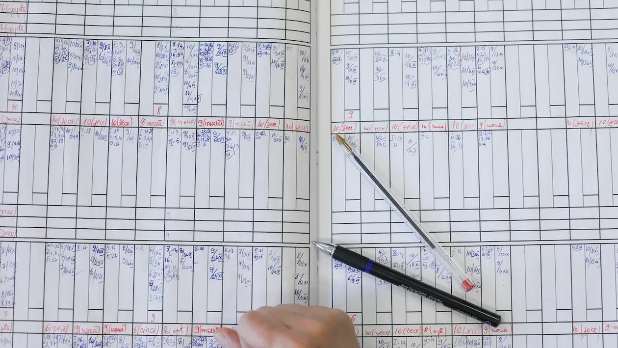Trebuie să știe toți elevii! Cum se calculează mediile în acest an școlar