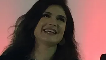 Monica Barladeanu, la un pas de tragedie! Decolteul i-a jucat feste si s-a vazut TOT!