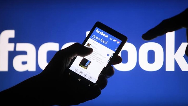 Destinul CUMPLIT al unei adolescente! Ce a patit, dupa ce si-a facut cont de Facebook. Mai multi barbati i-au facut asta!