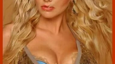 Transformarea incredibila a Adinei Postelnicu. Dupa ce si-a anuntat cariera solo, blonda s-a reinventat! Imagini de la debut