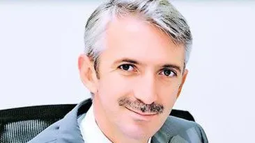 Afaceristul Adrian Prodanel a facut avere din imobiliare, mase plastice si vanzari de masini de lux, dar teatrul este pasiunea vietii lui