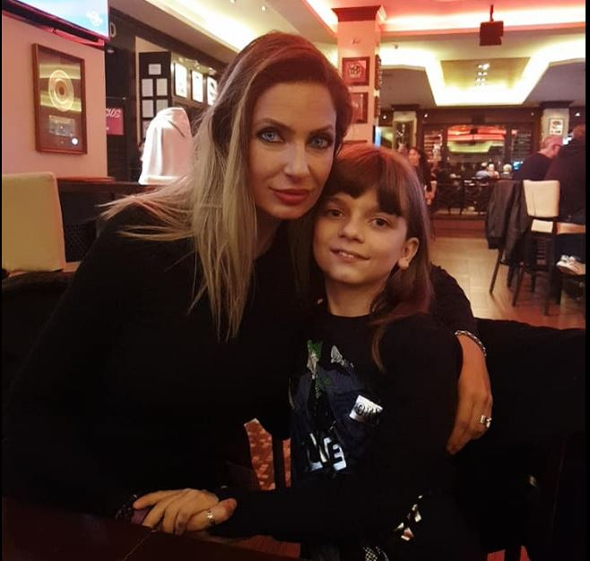”Doamneee, ce zi! Îți mulțumesc că mă ajuți să scap de frica și de demonii mei din trecut!”