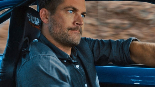 Era pilot de curse, insa a reusit sa intre cu masina in stalp! Cine este soferul masinii in care se afla si Paul Walker