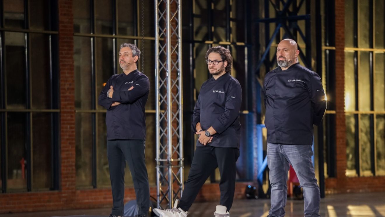 Antena 1 i-a "distrus" pe Scărlătescu, Dumitrescu şi Bontea în noul sezon. Imaginile i-au scandalizat pe fani: "Să vă fie ruşine! V-aţi bătut joc de cei trei chefi"