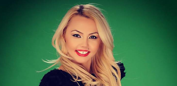 Denisa Manelista este îngrijită de un terapeut homeopat