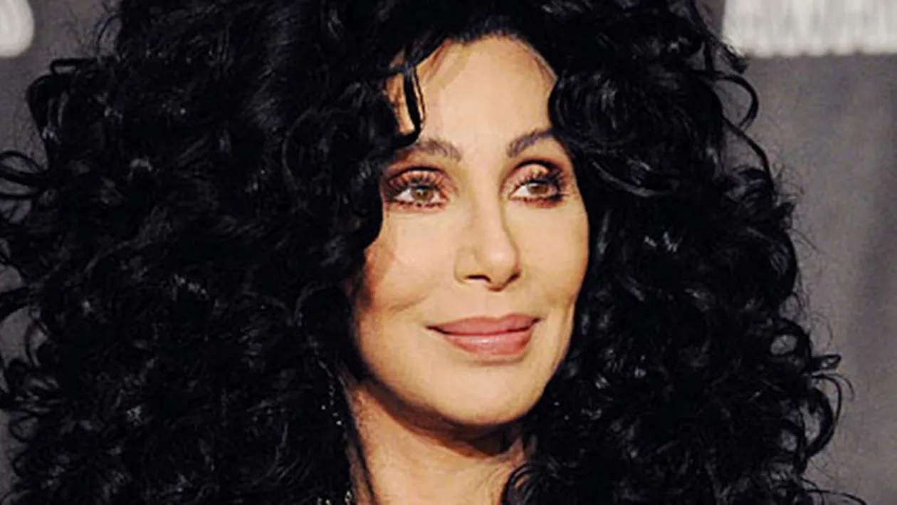 Are aproape 70 de ani, dar face bani mai ceva ca in tinerete! Ce artistă a câştigat 6 milioane de dolari intr-o singură noapte