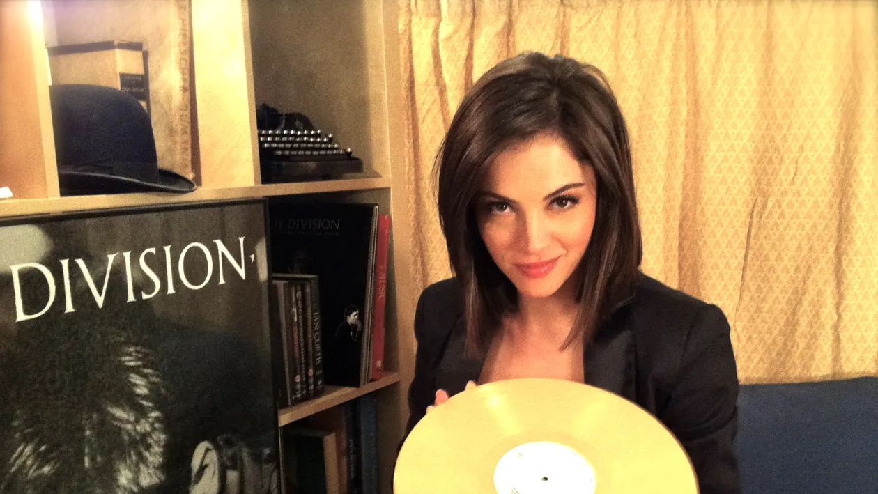 Uite ce pasiune inedită are Diana Enache, prezentatoarea Ştirilor ProTv: Alerg şi acum prin magazine