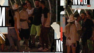 A chefuit cu ”haremul” în club la Mamaia, dar apoi a plecat ...
