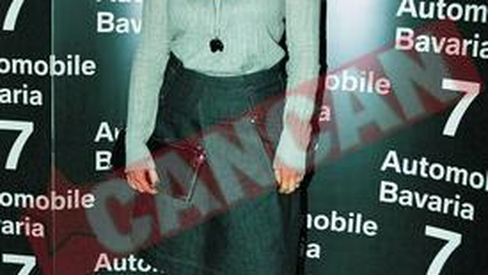 Andreea Esca a fost la un pas sa-si scoata ochiul