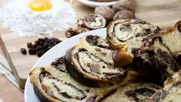 Câte calorii are o singură felie de cozonac. Câte poți mânca de Revelion fără să te îngrași