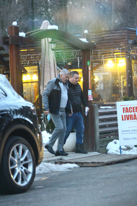 Iulie Năstase și Ioana au petrecut la restaurantul Jumbo din zona Băneasa