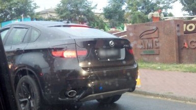 Un moldovean şi-a personalizat numărul de la maşină. Ce a scris pe plăcuţe!