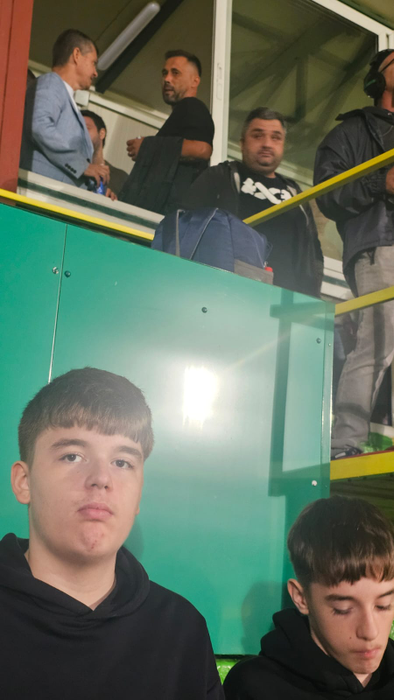 Spectacol la meciul FC Argeș – Rapid: fanele lui Dobrin au eclipsat fazele de joc cu ținutele lor provocatoare!