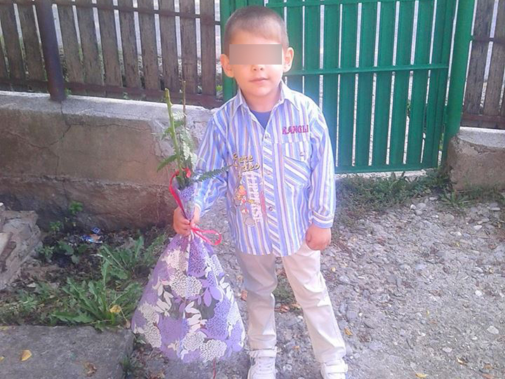 Băieţelul Ioanei Condea, în prima zi de grădiniţă