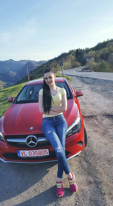Alina Ciumac a primit un cadou superb de la Tolea, un Mercedes roșu