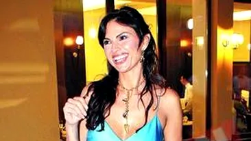 Ramona Badescu ghiceste in carti si cafea