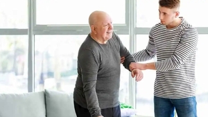 Ce a pățit un pensionar de 82 de ani din Spania, după ce a angajat un tânăr român ca să aibă grijă de el