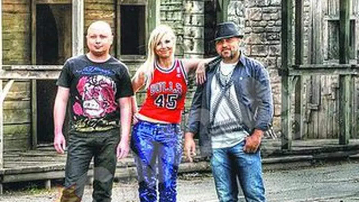 Trupa Class munceste pentru Razvan si Dani