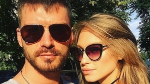 Bogdan Vlădău şi Gina Chirilă au făcut nunta? Primele imagini cu rochia de mireasă